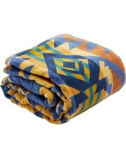 Pendleton Oversized Jacquard Towel | Water Sports -Hanky Panky Sales Store 81G7AAwLjMS. AC SR736920